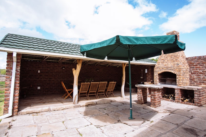 Outdoor Braai Area